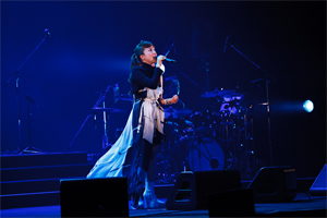 hirahara111003_01.jpg
